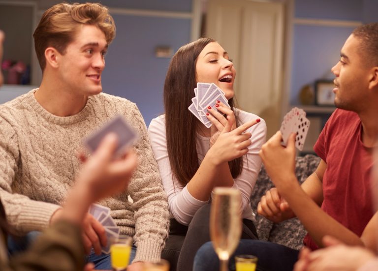 Deze spelletjes moet je in huis hebben voor een gezellige spelletjesavond